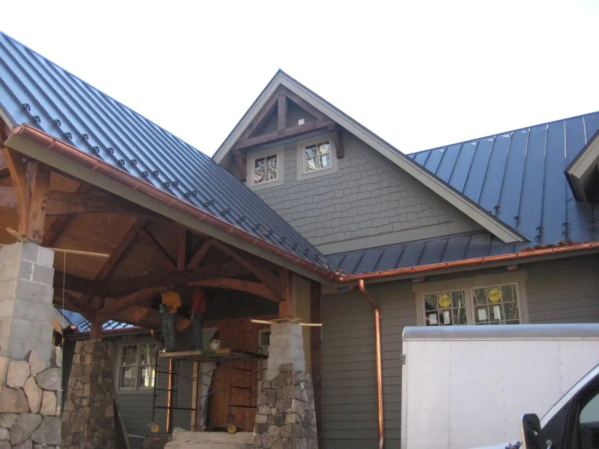 Craftsman Roofing team delivering quality roofing work in Bartlett Park